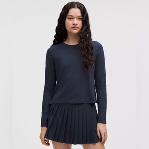 Women's Navy Long Sleeve Top✨✨classic fit Cotton blend long sleeve lululemon